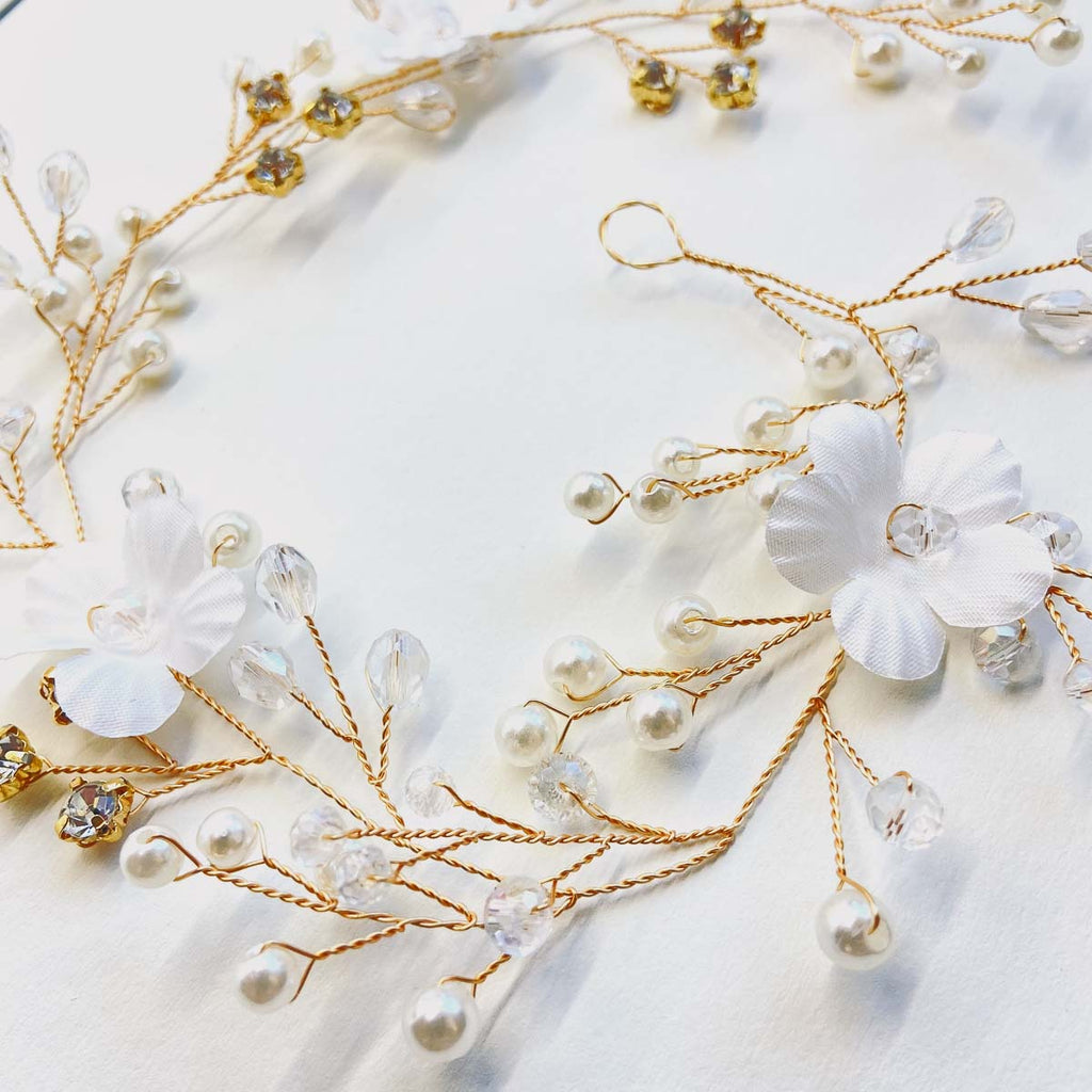 Braut Haarband "Armenia gold" mit Taftblüten, Kristallen & Perlen | Handmade